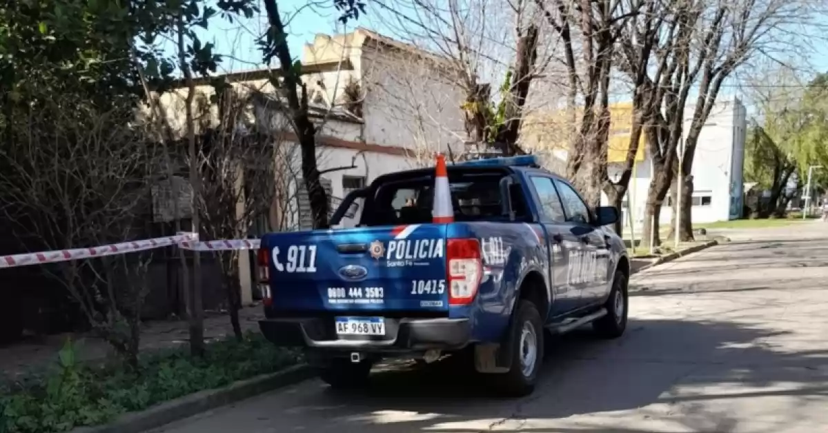 Hallaron a un hombre ahorcado y amordazado en Pérez e investigan un crimen en ocasión de robo