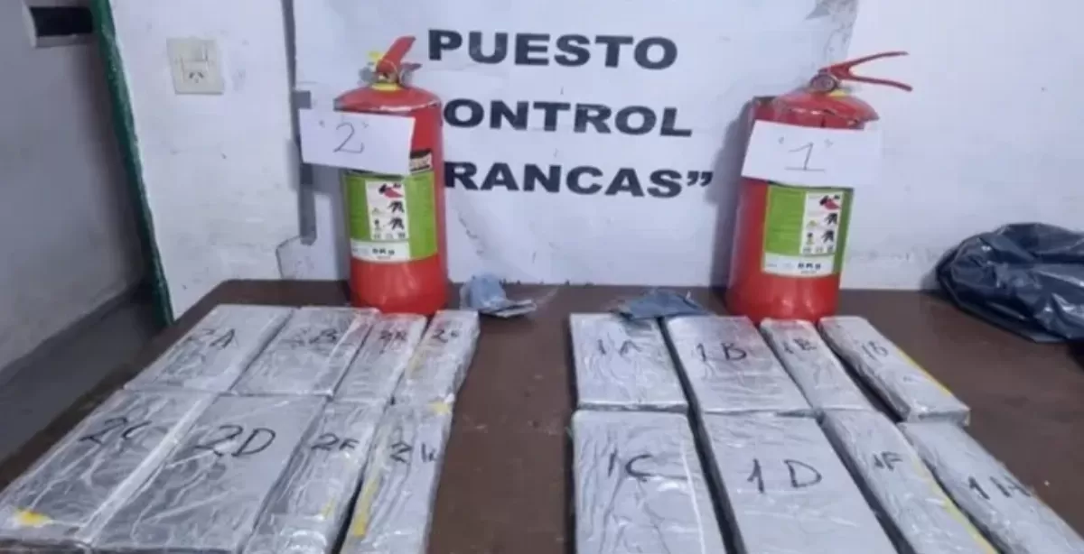 Tucumán: llenó dos matafuegos con 12 kilos de cocaína y quedó detenido