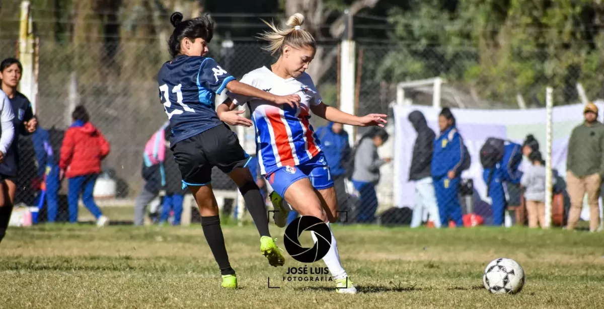 Fútbol femenino: Barrio Quinta recuperó la cima y Vila le pisa los talones
