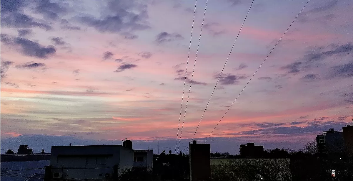 Algunas nubes y máxima de 24 grados para este martes