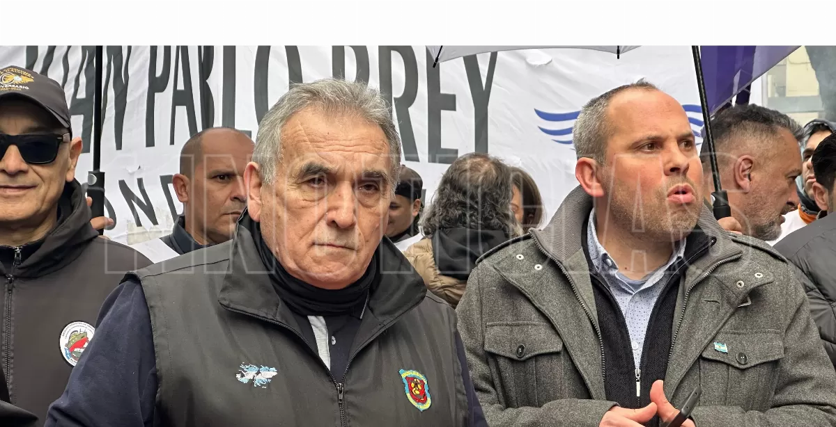 Juan Carlos Schmid: “lo que ha sucedido en el Congreso es un gesto de compensación por la cantidad de errores que se han cometido”