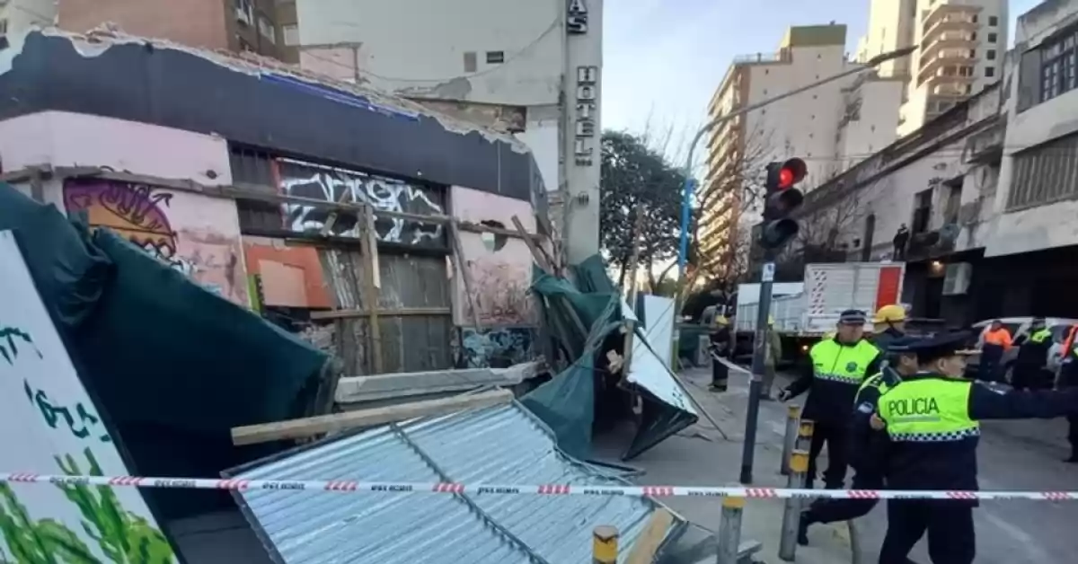 Se derrumbó un edificio en demolición en Tucumán y dejó a seis heridos 