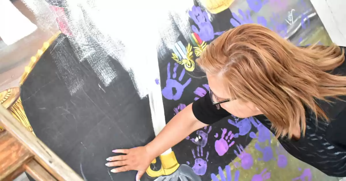 Puerto San Martín: Pintaron un mural contra la violencia hacia las mujeres