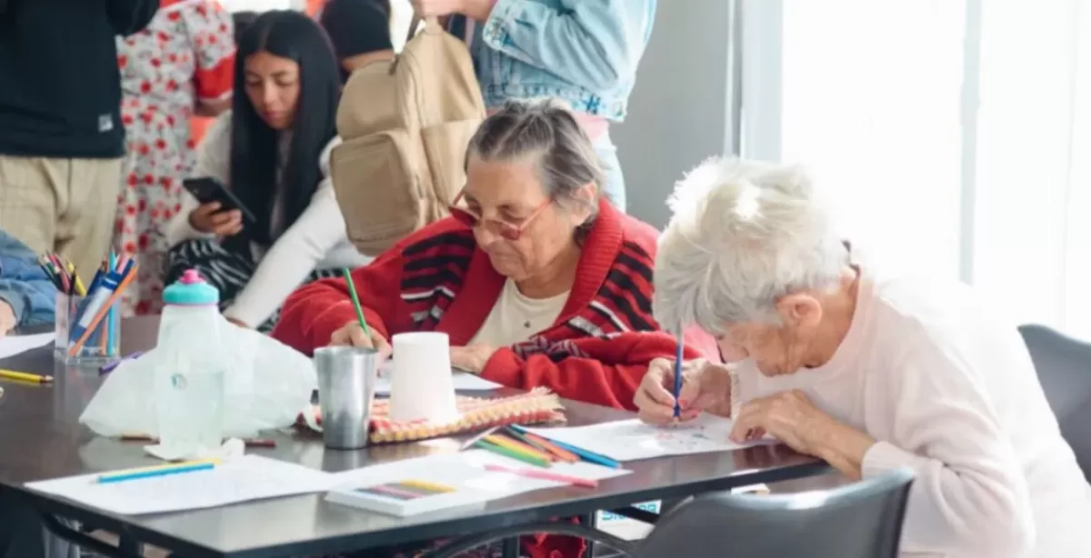 Cultura en movimiento llevó música, ejercicio y recreación al hogar de ancianos San Lorenzo