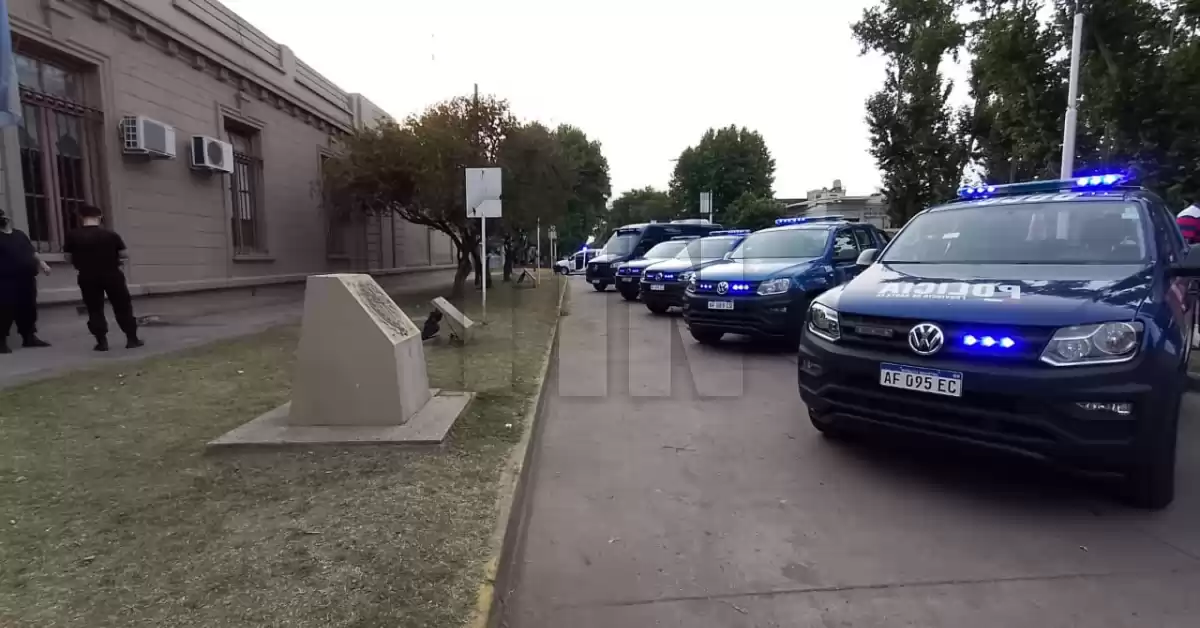 Entregaron nuevas camionetas de policía para el Departamento San Lorenzo