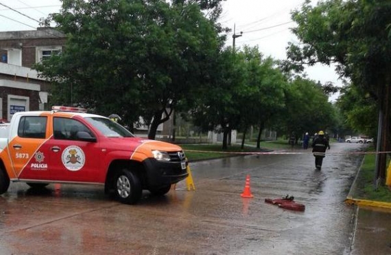 Escape de gas frente a la Empresa Molinos Río de la Plata