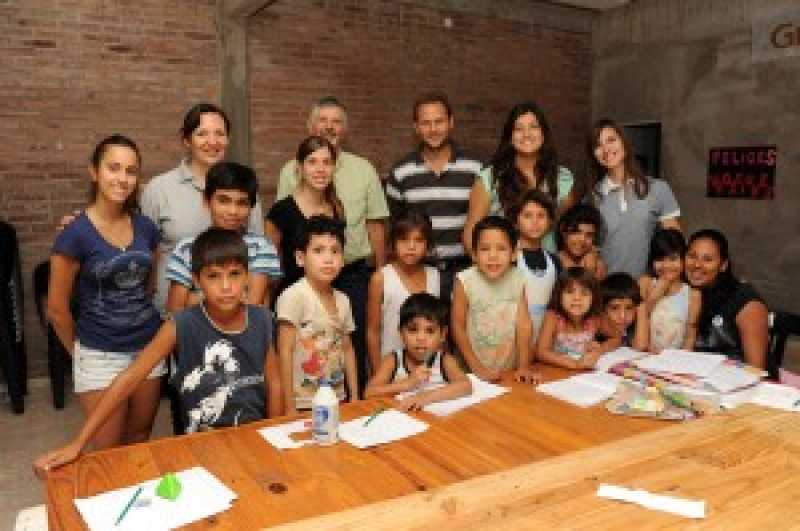 La Cámara de comercio colaborará con la edificación del salón de usos múltiples en la Escuela de Amor