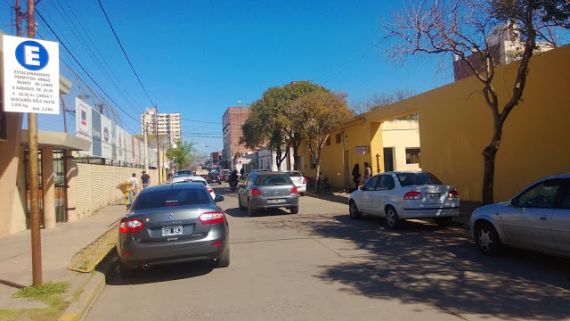 Continúa la campaña informativa sobre el estacionamiento en ambas manos