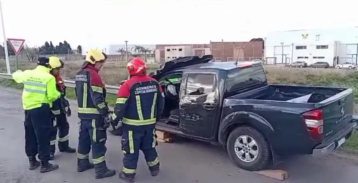 Grave accidente en la Autopista a la altura de Capitán Bermúdez: dos heridos y acceso clausurado momentáneamente