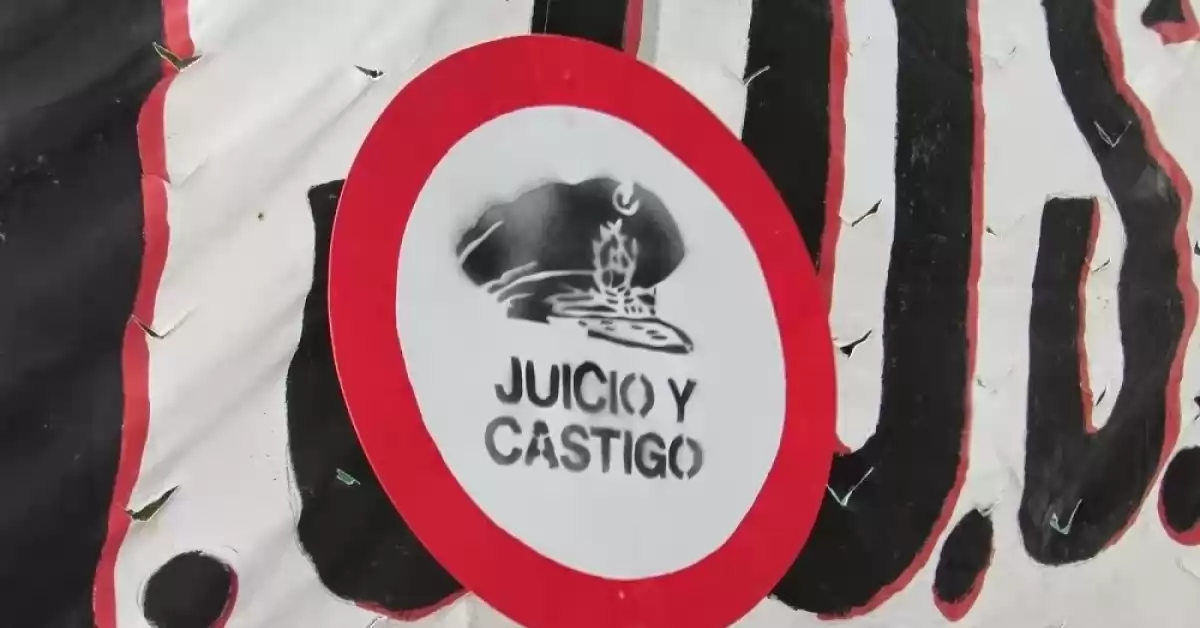 Abusaron y amenazaron de muerte a una militante de HIJOS y en la pared escribieron “VLLC”