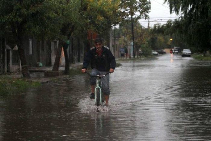 Santa Fe: se dictan clases con normalidad y el transporte funciona sin problemas