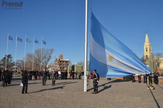 17 de agosto: Desfile cívico-militar y homenaje a José de San Martín en San Lorenzo