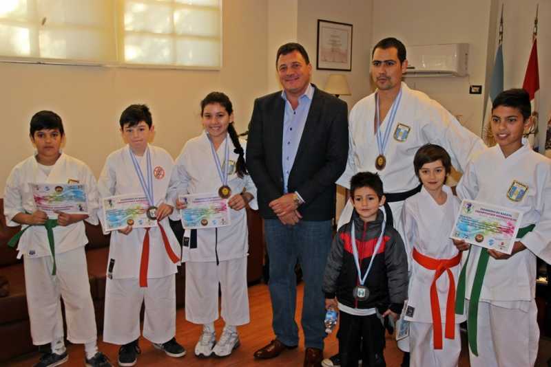 La Escuela Municipal de Karate obtuvo 5 medallas en el Campeonato Panamericano