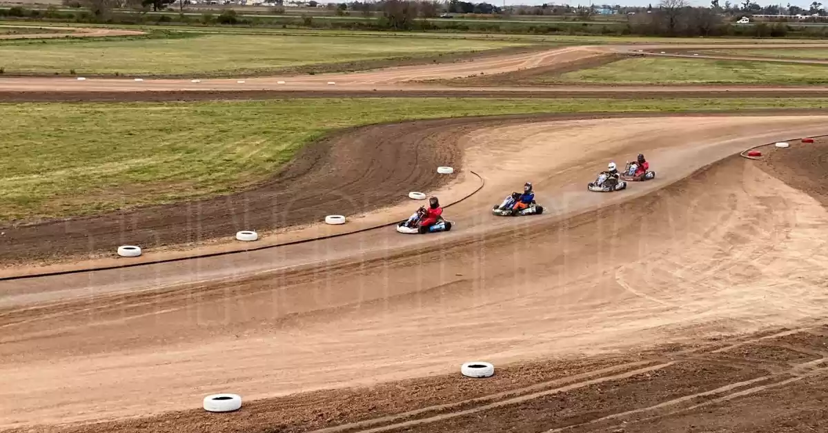 El autoclub de Timbúes tuvo pruebas de karting y comenzarán las obras para ampliar las instalaciones