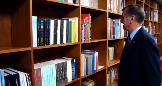 Binner presenta un libro sobre la experiencia de la Boleta Única