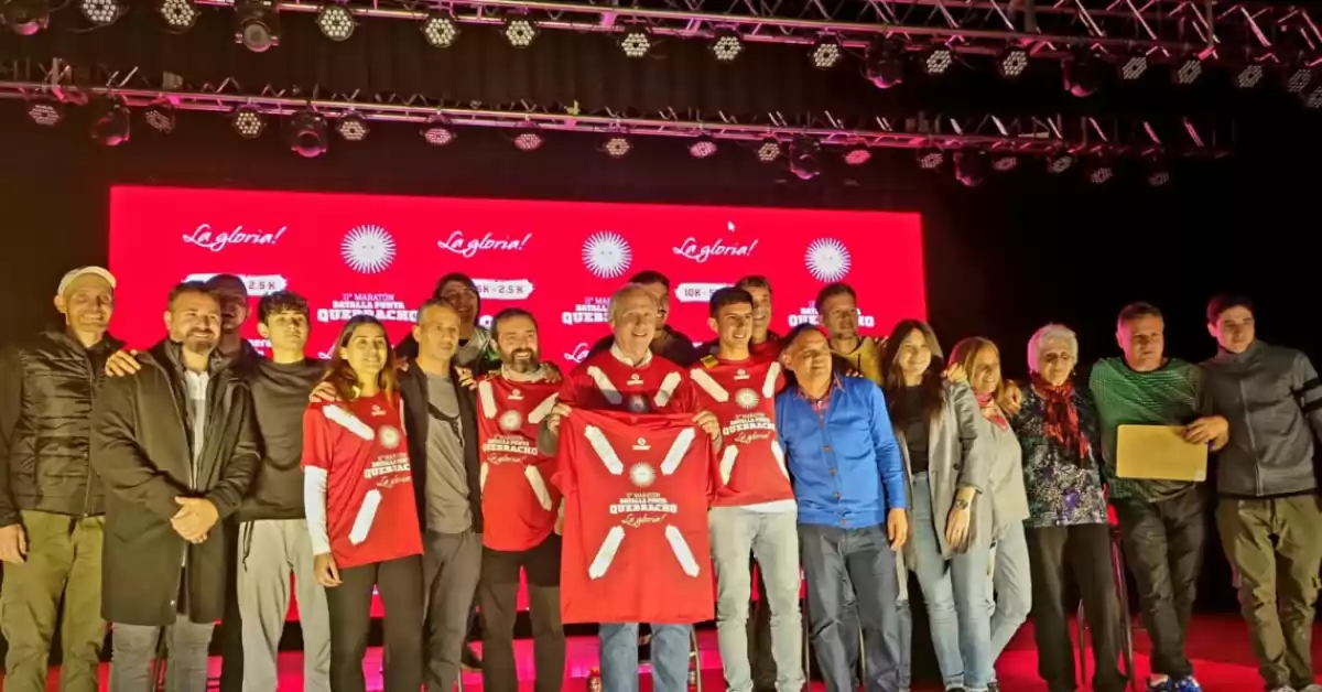 Maratón Batalla Punta Quebracho: presentaron la camiseta y las medallas de la “Marea Roja”