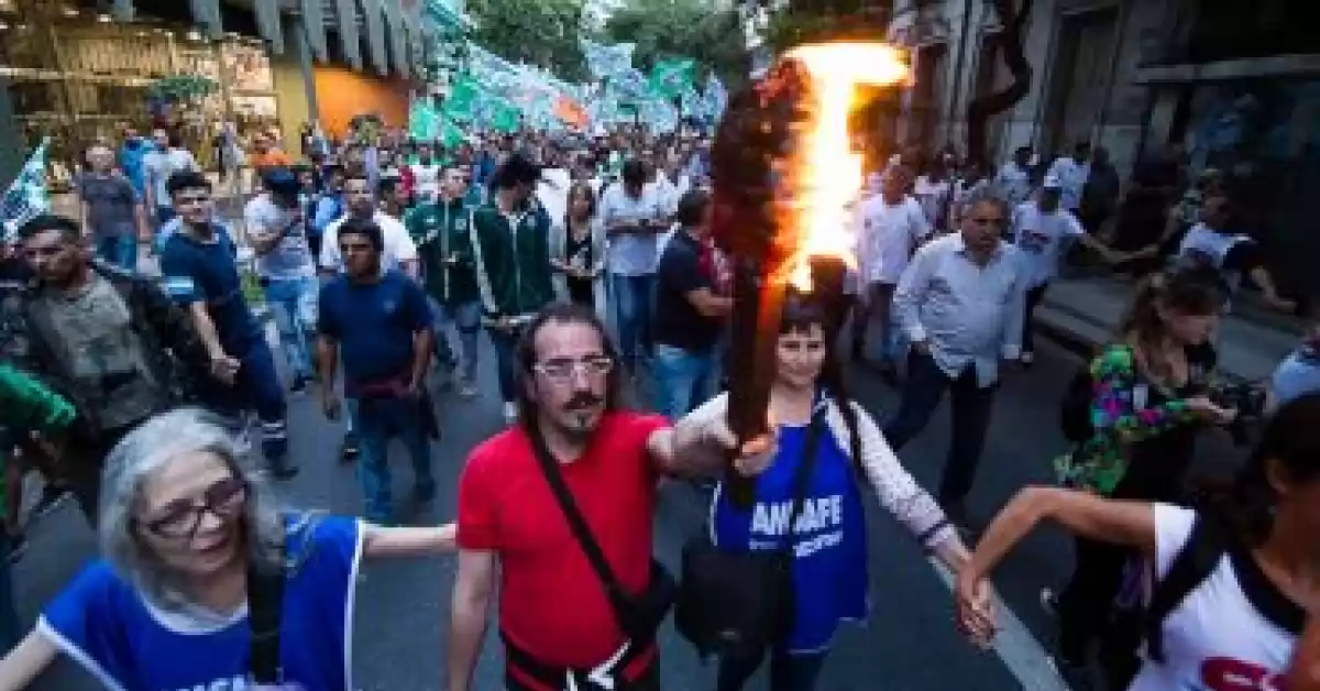 Rosario se moviliza este miércoles en defensa de la educación pública con la «Marcha de las antorchas»