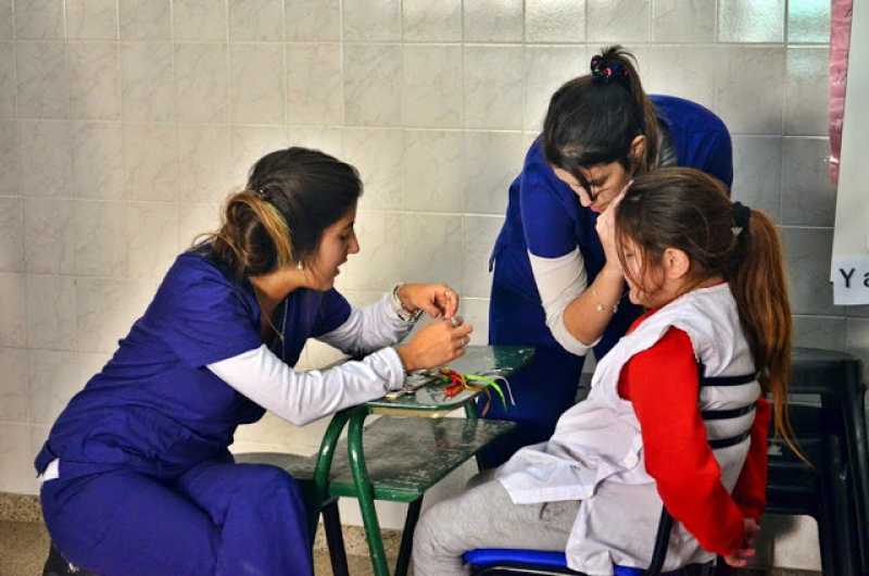 El programa de control oftalmológico visitó la escuela Vera Peñaloza