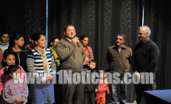 Traferri y De Grandis entregaron subsidios a instituciones de Puerto San Martín