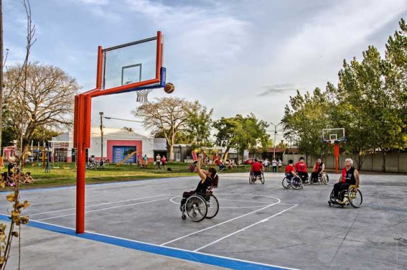 Habilitaron el nuevo playón deportivo de la Plaza de las Américas