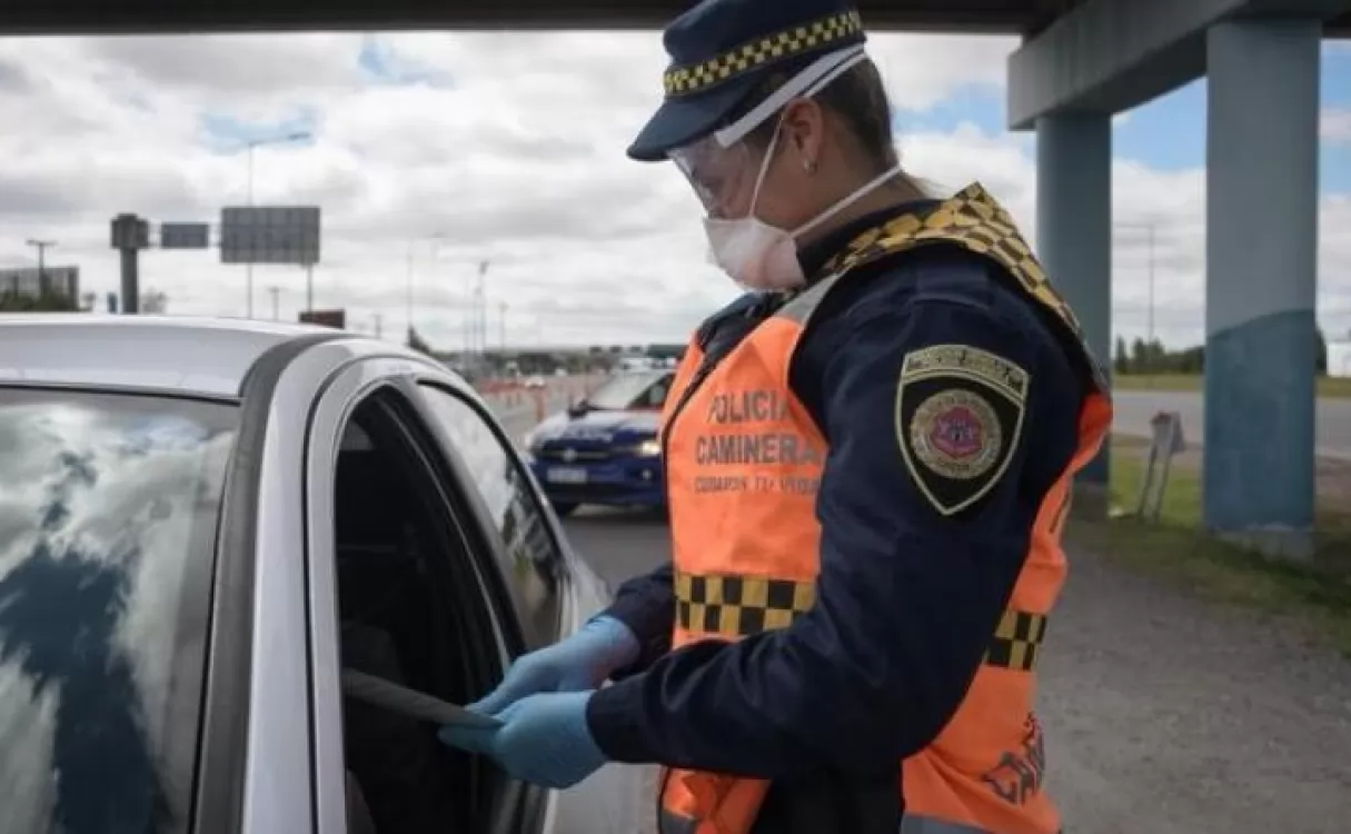 Fue detenido en Capitán Bermúdez por querer coimear al personal de tránsito 