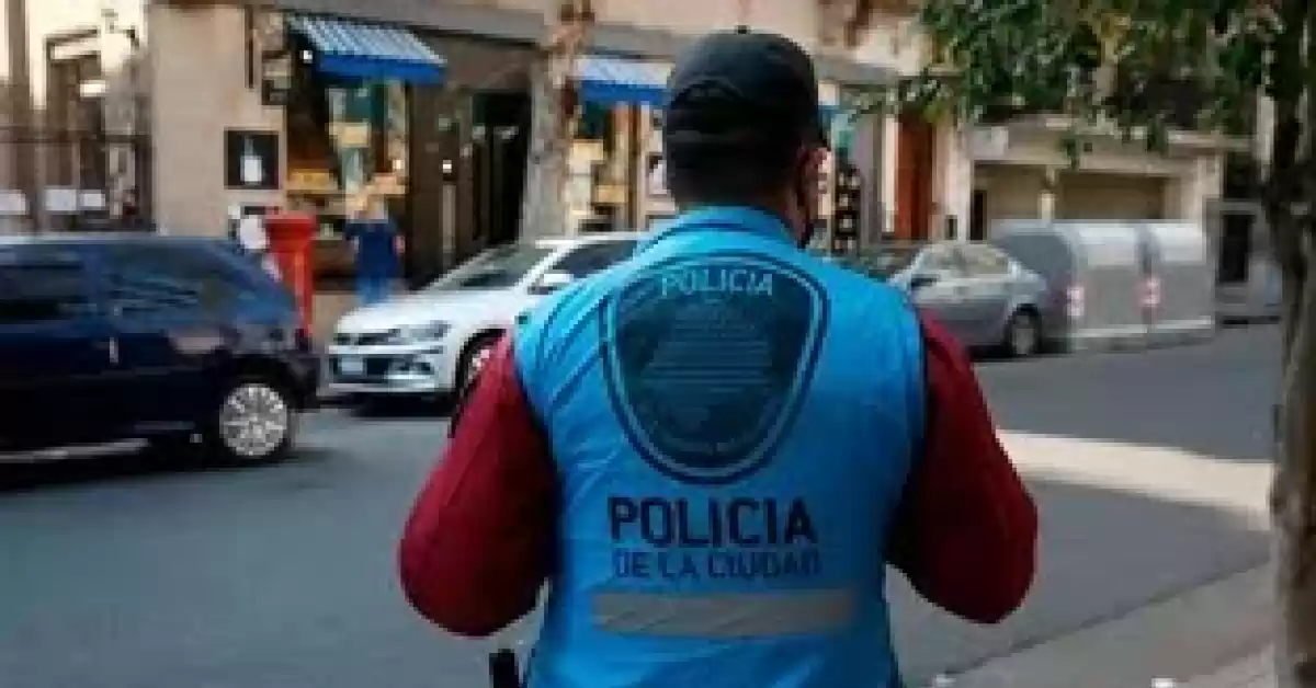 Mataron a un policía de un disparo en el tórax en un intento de robo en Isidro Casanova