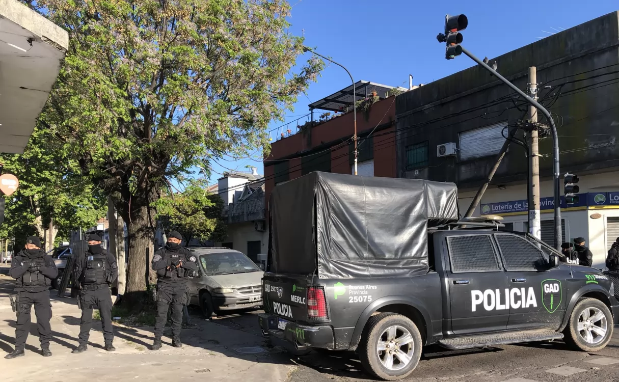 Mataron a un hombre que tuvo de rehén y asesinó a su amigo en Caseros