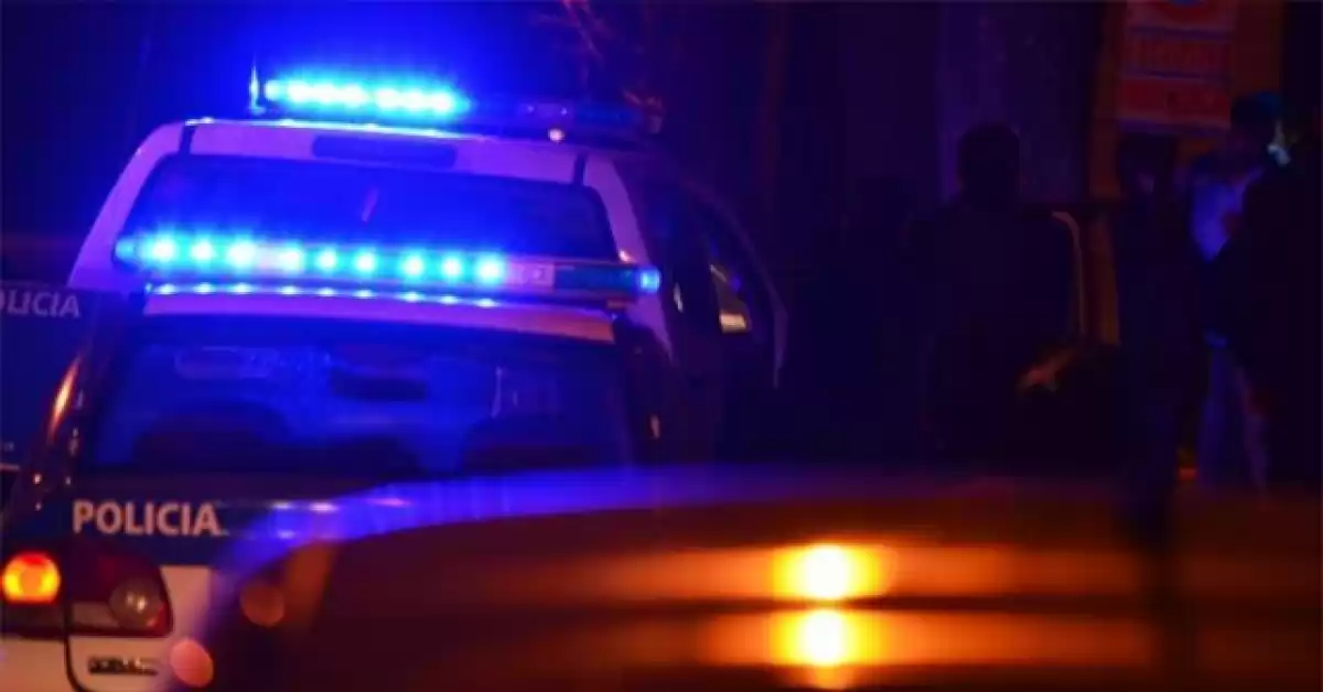 Matan de una puñalada a un adolescente y hieren a un amiga durante una fiesta en Santa Fe
