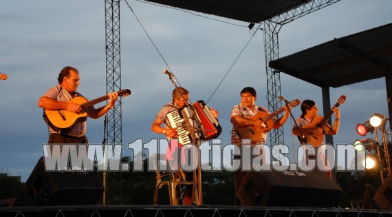 Se desarrolló con éxito el Pre-Cosquín 2012 en San Lorenzo