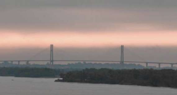 Cortan el tránsito en el Puente Rosario - Victoria por la niebla