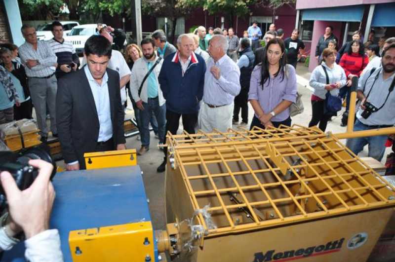 Puerto San Martín recibió elementos informáticos y herramientas por más de $400.000