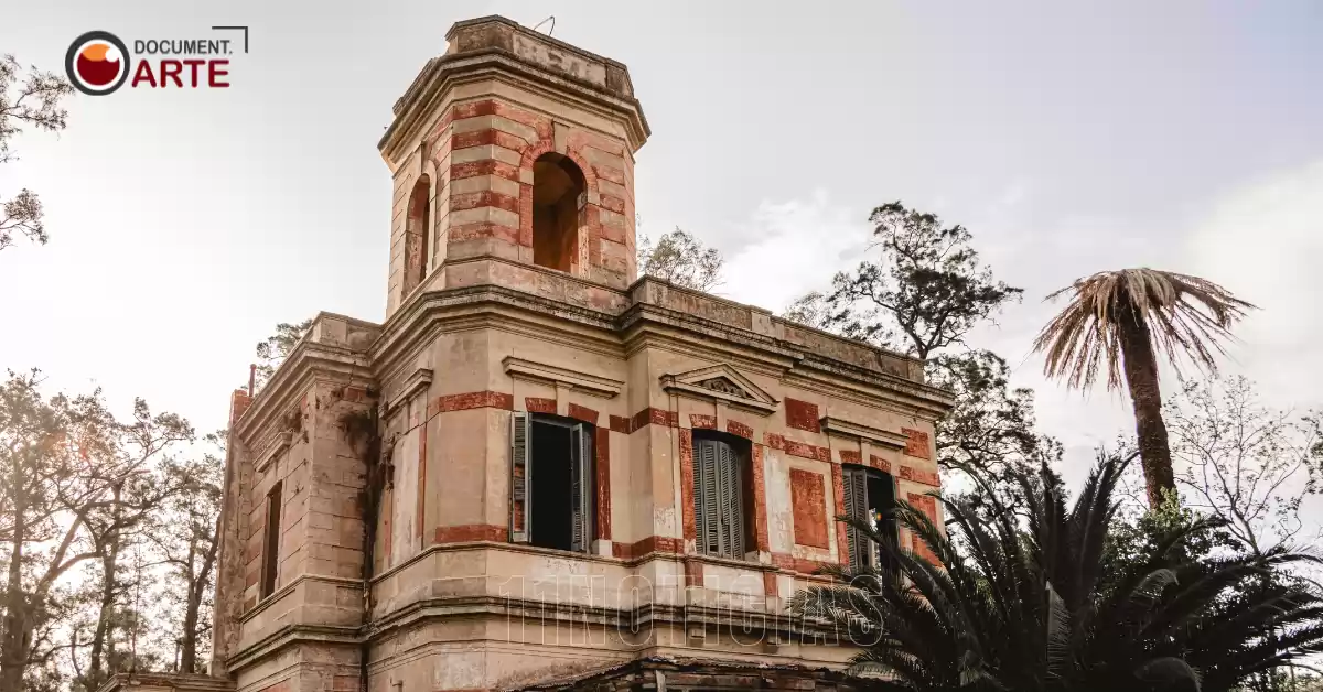 Imponente y misteriosa, la Estancia Santa Rosa que se encuentra abandonada en medio del monte en Roldán