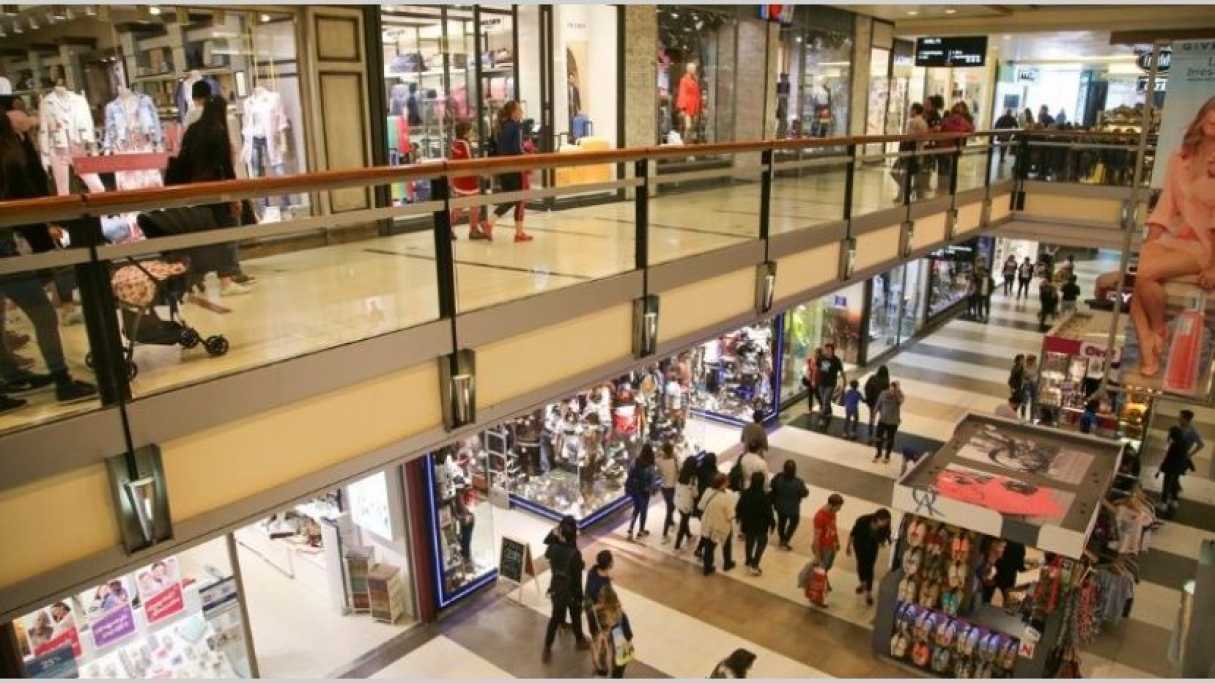 Perotti habilitó la apertura de Shoppings