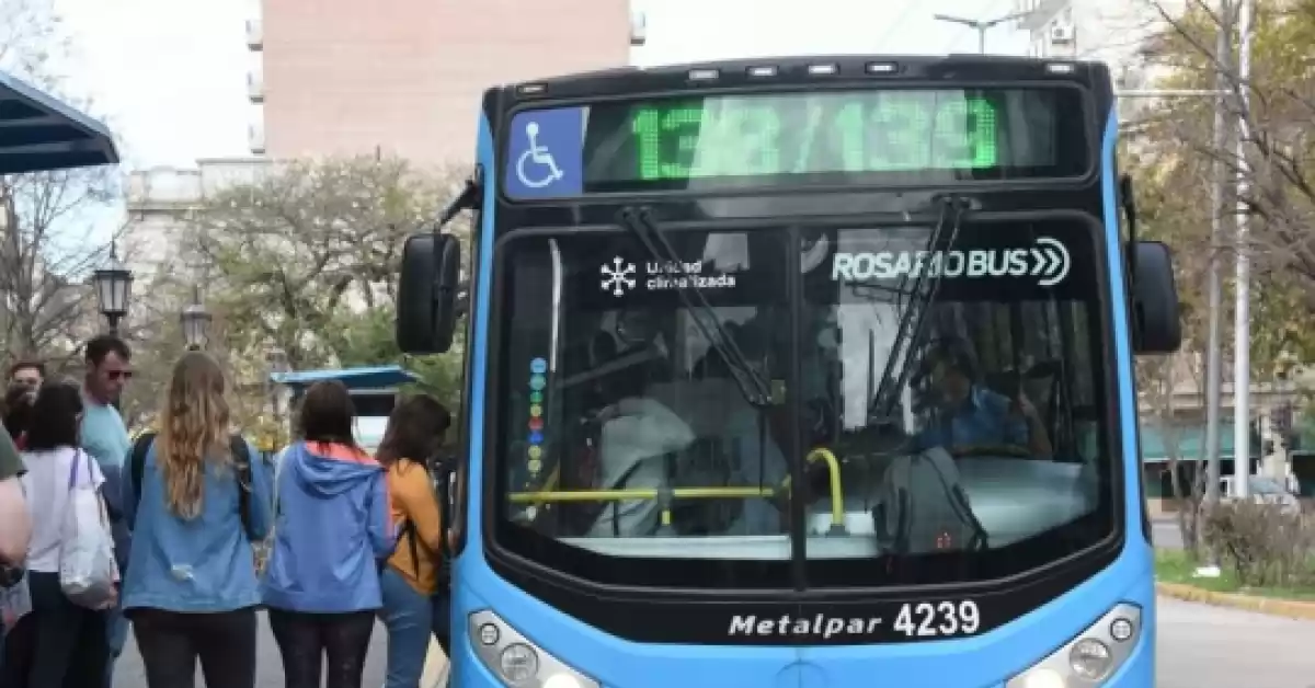 Habrá desvíos en el transporte urbano por la llegada de Milei a Rosario