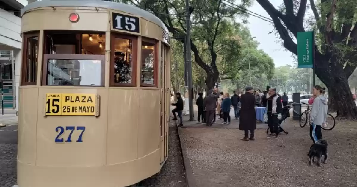 El tranvía histórico celebra 10 años de su regreso a las calles este sábado 