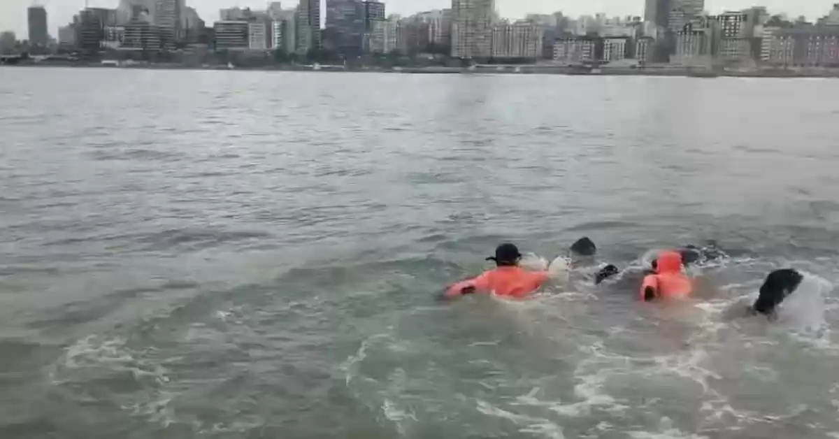 Prefectura rescató a un hombre que ingresó al mar en la playa Bristol
