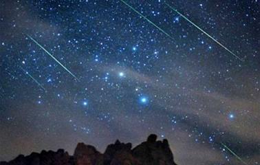 El planeta recibe una lluvia de estrellas que proviene de restos del cometa Halley
