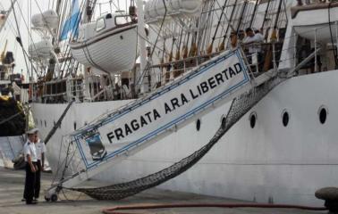 La Fragata Libertad vuelve a un puerto ingles tras 14 años de ausencia