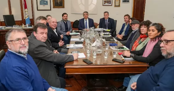 Paritarias Santa Fe: Provincia se reunió con los gremios de la Administración Pública Central y pasaron a cuarto intermedio