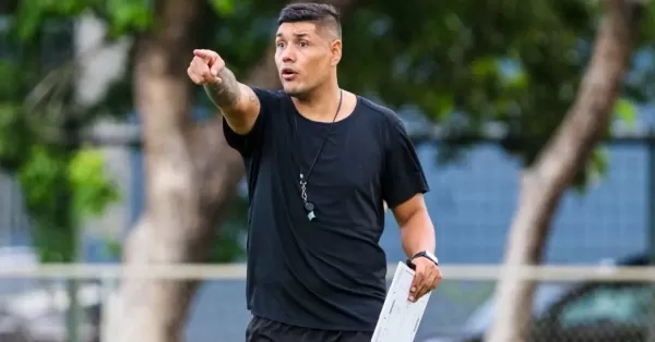 El beltranense Elías Monzón debutó como técnico en Costa Rica mientras convive con su rol de jugador