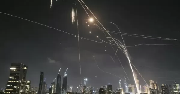 Al menos 34 heridos y graves daños en Tel Aviv tras la respuesta iraní a los ataques en Teherán