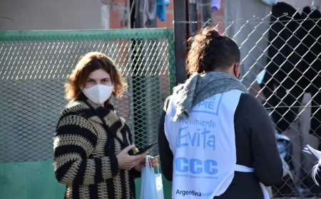 La ONG Igualando Oportunidades realiza colecta solidaria de ropa para gente que está pasando frío 