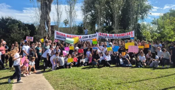 Aldao pide una escuela secundaria: Ante la falta de respuestas de Pullaro, los vecinos preparan más movilizaciones