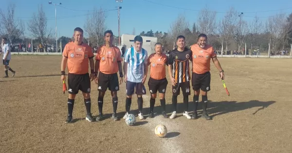 Histórico debut de Angélica López como árbitra en la Primera de la Liga Sanlorencina