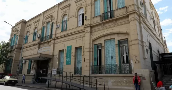 La mujer policía baleada en la cabeza por su pareja en Coronda fue dada de alta