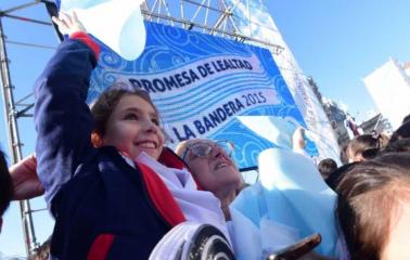 20 mil niños y niñas de toda la provincia prometieron lealtad a la Bandera