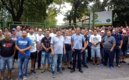 Trabajadores se manifestaron en las puertas de Buyatti