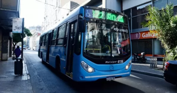 Rosario: desvíos de transporte por obra de repavimentación en calle Santa Fe