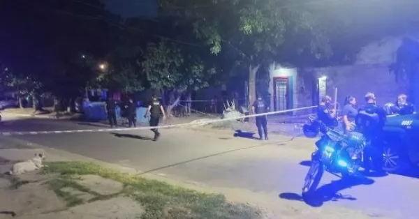 Dos muertos y dos heridos tras un ataque a balazos desde una moto en República de la Sexta