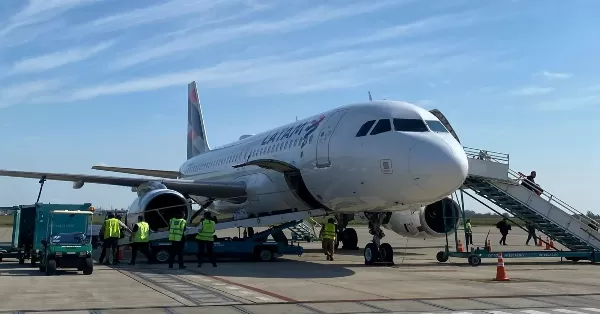 Después de seis años, vuelven los vuelos entre Rosario y San Pablo
